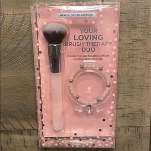 Crystal IT Cosmetics Rose Quartz Brush Therapy Duo